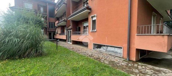 Bureau à Rescaldina, Italy 47m² No. 273644 2