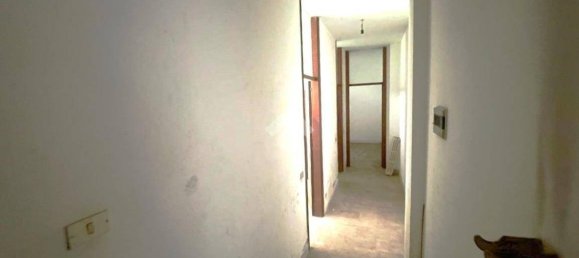 Bureau à Rescaldina, Italy 47m² No. 273644 16