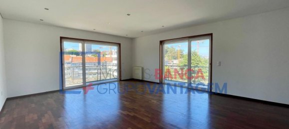 3 Schlafzimmer Wohnung in Porto, Portugal, Nr. 210825 10