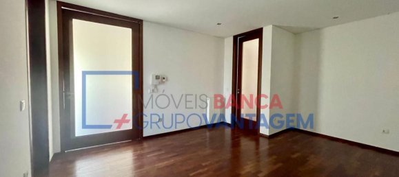 3 Schlafzimmer Wohnung in Porto, Portugal, Nr. 210825 5