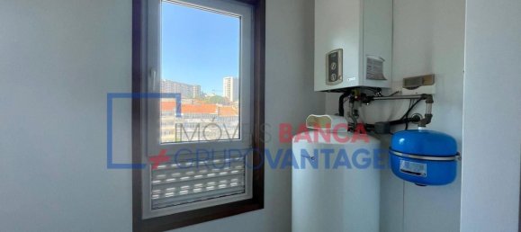 3 Schlafzimmer Wohnung in Porto, Portugal, Nr. 210825 8