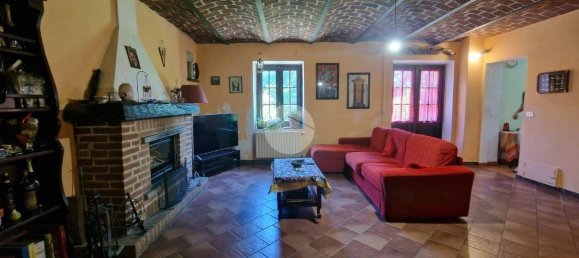 3 bedrooms House in Villafranca d'Asti, Italy No. 270117 2