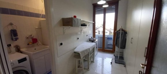 9 rooms Apartment in Turin, Italy No. 38608 13