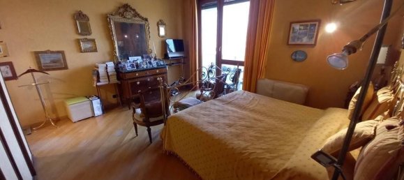 9 rooms Apartment in Turin, Italy No. 38608 28