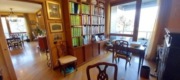 9 rooms Apartment in Turin, Italy No. 38608 31