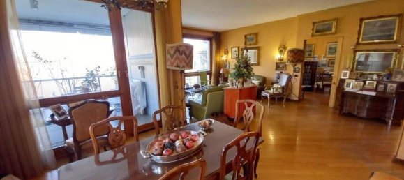 9 rooms Apartment in Turin, Italy No. 38608 16