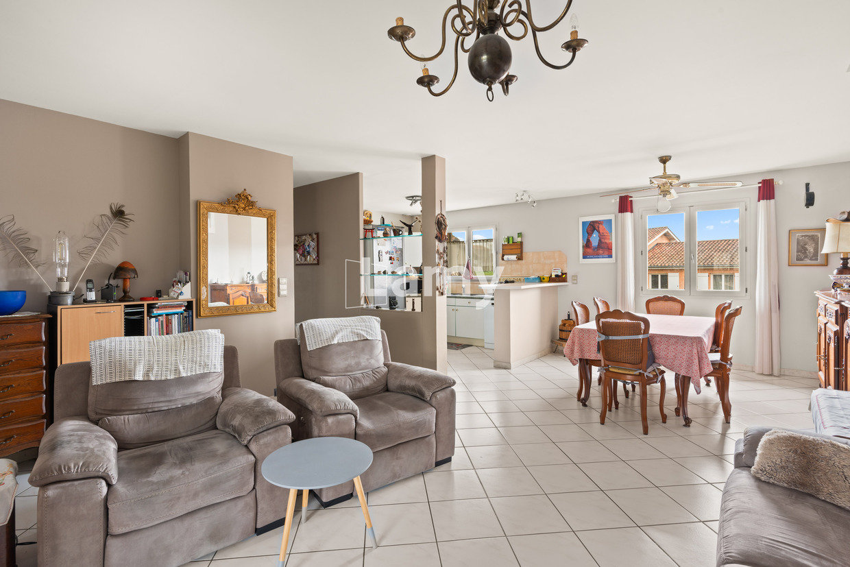 3 chambres Maison à Miribel, France No. 238789