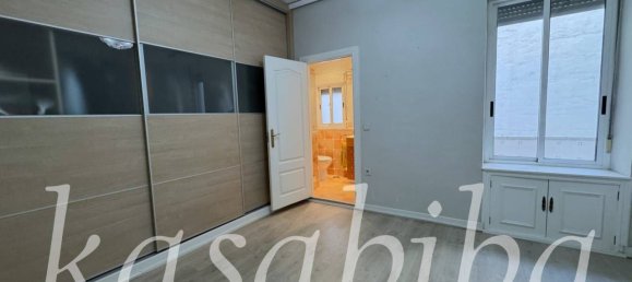 4 bedrooms Apartment in Alicante, Spain No. 70104 9