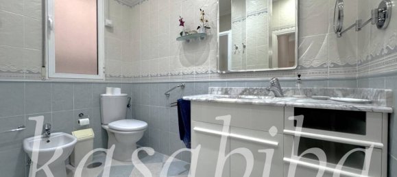 4 bedrooms Apartment in Alicante, Spain No. 70104 16