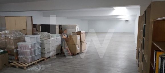 486m² Commercial property in Porto, Portugal No. 43020 9