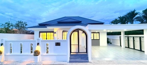 house à vendre à Pattaya, Chonburi, Eastern Thailand, Thailand № 165672 2