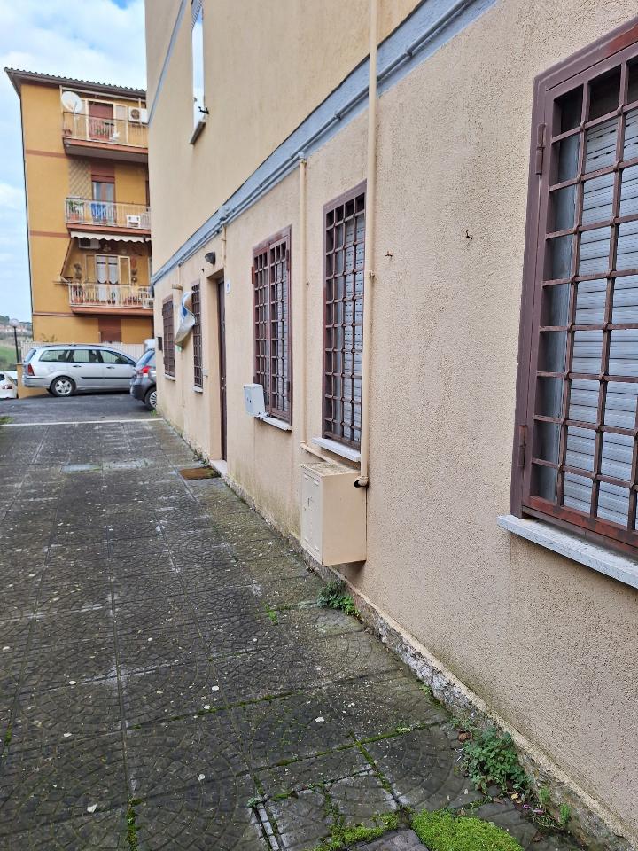 4 rooms Apartment in Morlupo, Italy No. 237389