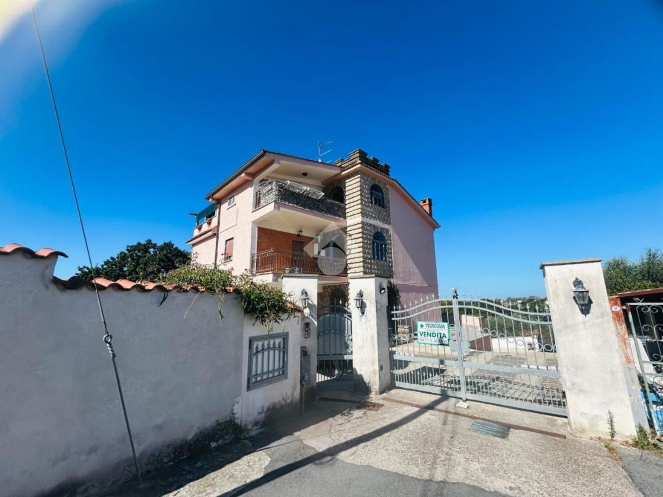 3 bedrooms Apartment in Aprilia, Italy No. 372142