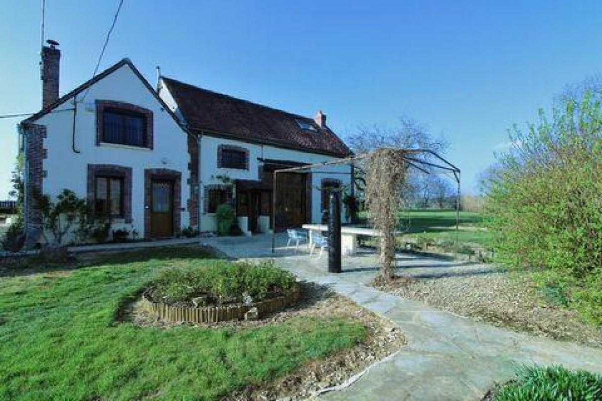 Дом с 6 спальнями в Кортни, Франция № 32626