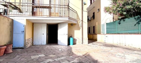 6 bedrooms House in Castelnuovo Magra, Italy No. 314279 4