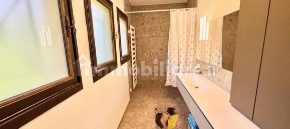 4 غرف نوم فيلا في Cadegliano-Viconago, Italy رقم 314118 13