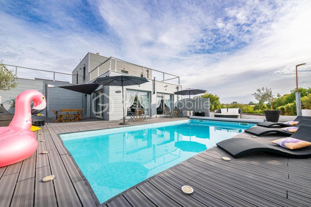 4 bedrooms House in Yonne, France No. 341522