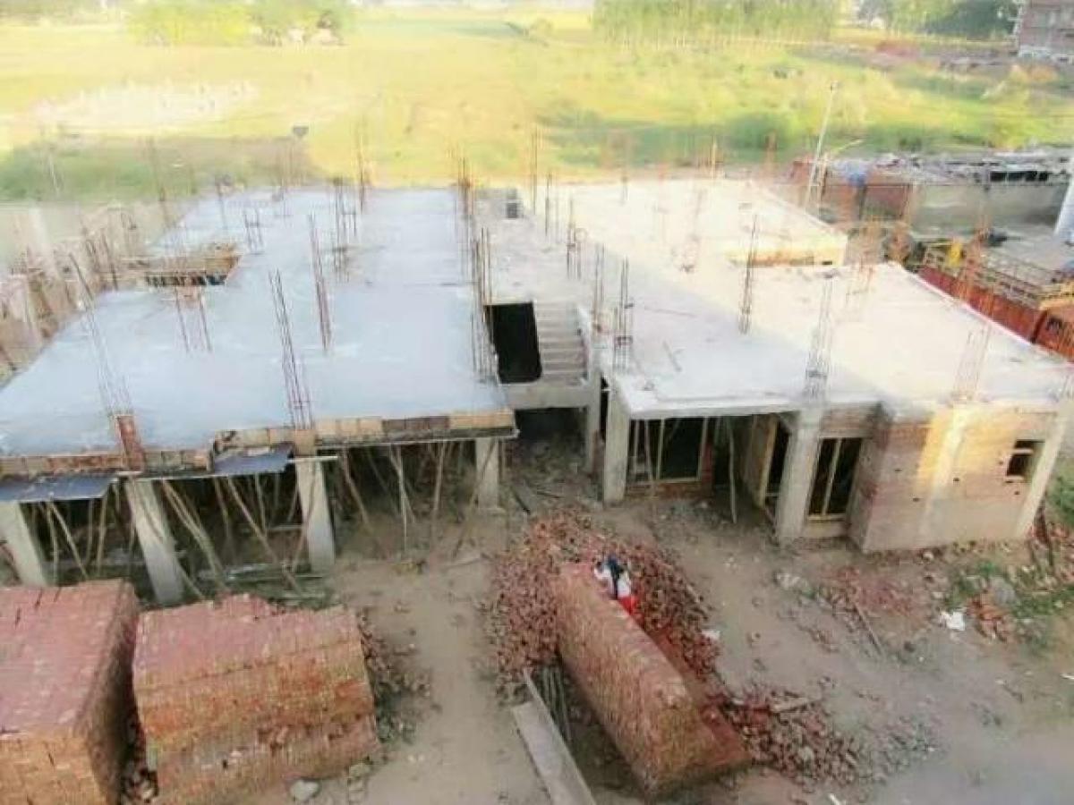 Casa de 3 dormitorios en Mohali, India No. 52593