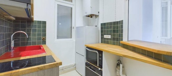 Studio in Paris, France No. 176931 36