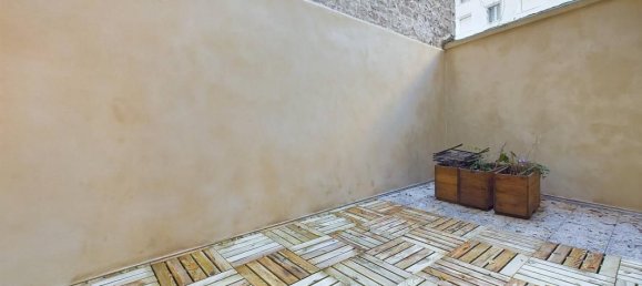 Studio in Paris, France No. 176931 47