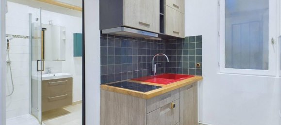 Studio in Paris, France No. 176931 22