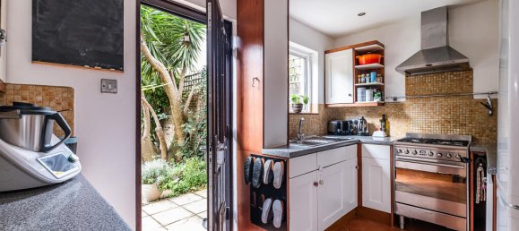 3 bedrooms Commercial property in London, United Kingdom No. 14060 15