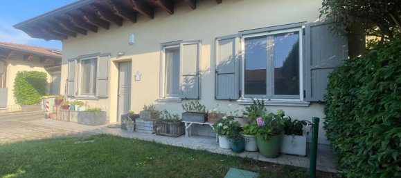 4 bedrooms Villa in Gazzola, Italy No. 380684 3