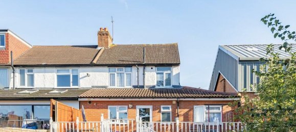 4 bedrooms House in Beckenham, United Kingdom No. 14383 12