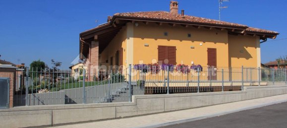 3 bedrooms Villa in Cherasco, Italy No. 350758 17