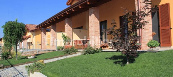 3 bedrooms Villa in Cherasco, Italy No. 350758 10