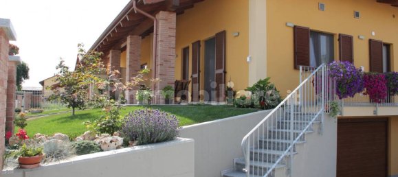 3 bedrooms Villa in Cherasco, Italy No. 350758 16
