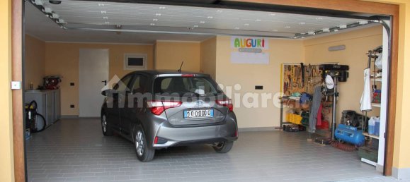 3 bedrooms Villa in Cherasco, Italy No. 350758 6