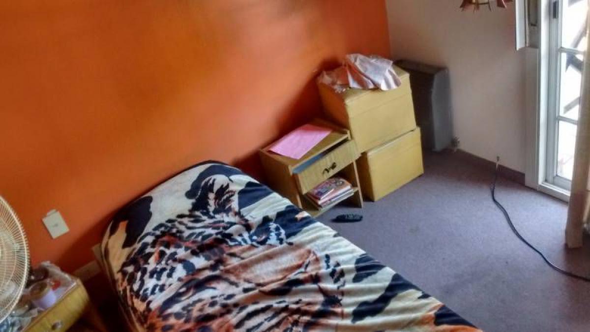 2 bedrooms House in Almirante Brown, Argentina No. 99955