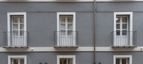 300m² Building in Cagliari, Italy No. 290062 2