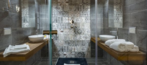 300m² Building in Cagliari, Italy No. 290062 40