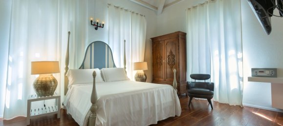 300m² Building in Cagliari, Italy No. 290062 48