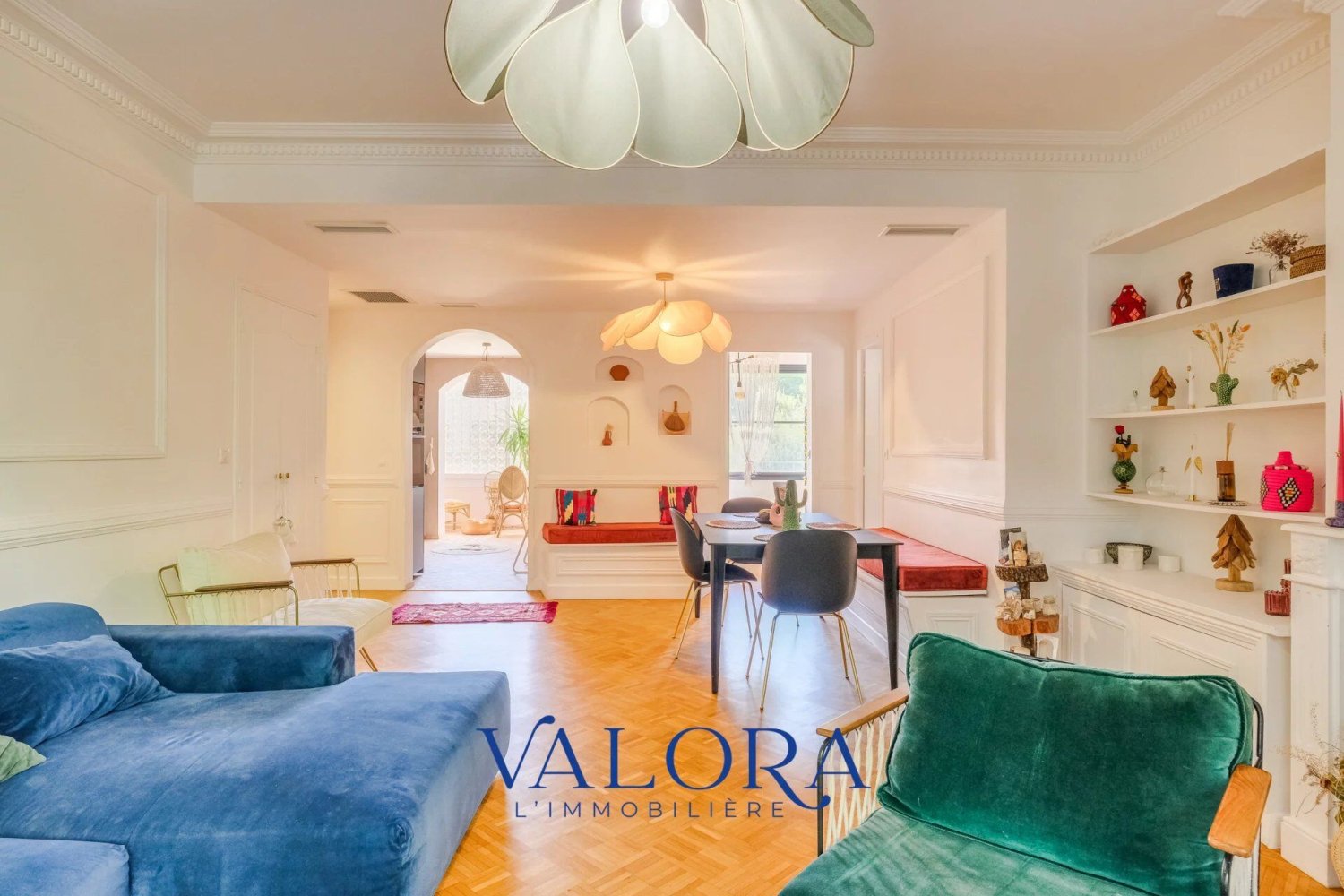 3 bedrooms Apartment in Marseille, France No. 293011