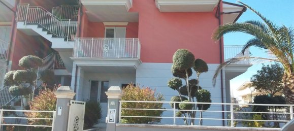 4 bedrooms Apartment in Altidona, Italy No. 372959 15