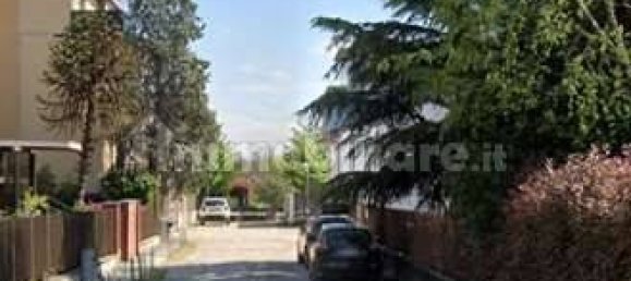 4 rooms Apartment in Settimo Milanese, Italy No. 341847 9