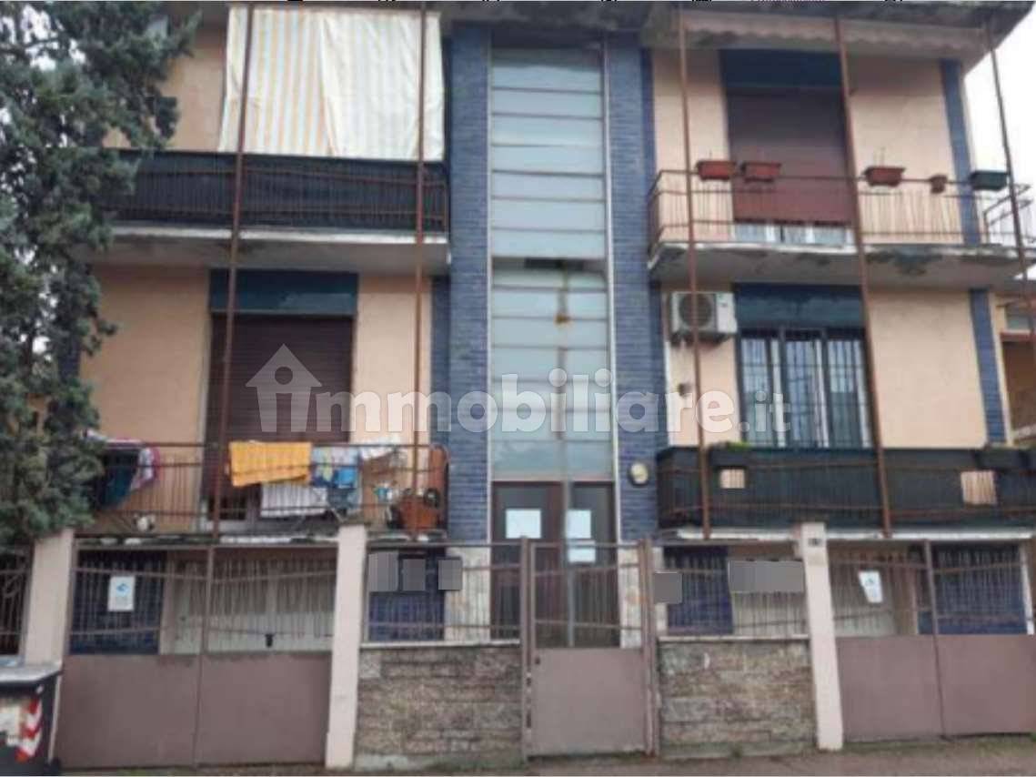 4 rooms Apartment in Settimo Milanese, Italy No. 341847