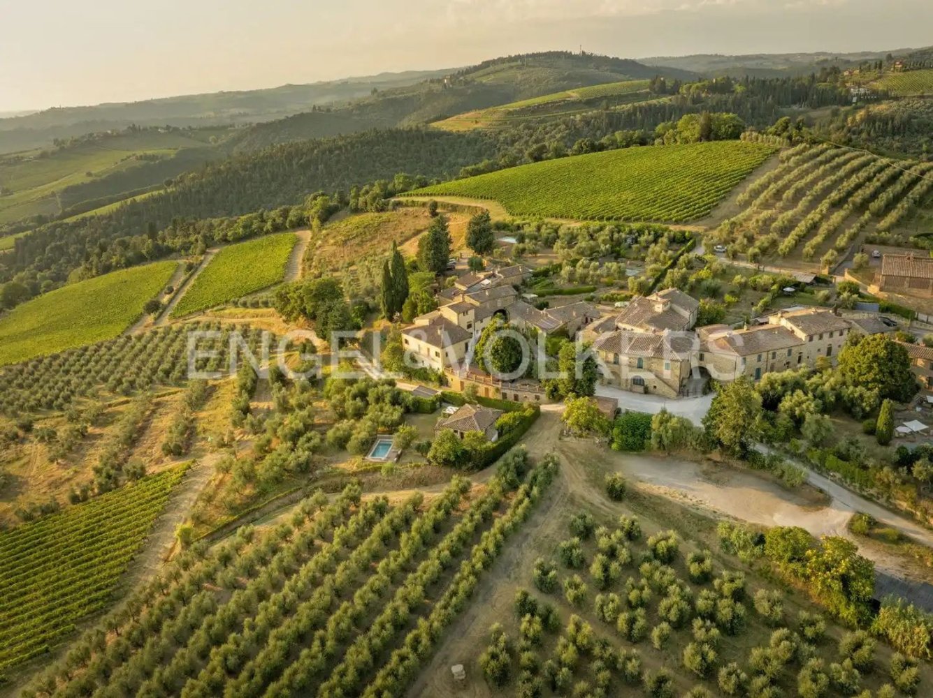 5-salle Appartement à Poggibonsi, Italy No. 125656