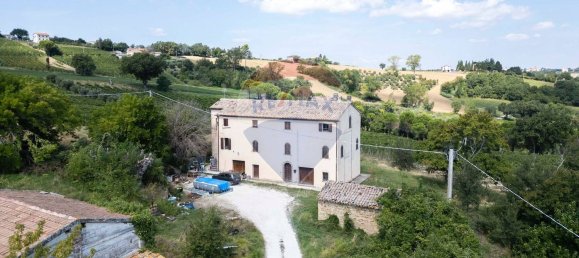 8 bedrooms House in Cupramontana, Italy No. 318269 29