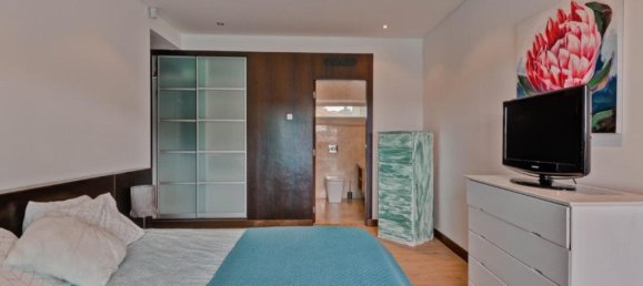 4 bedrooms House in Almada, Portugal No. 111210 9