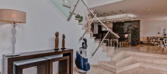 4 bedrooms House in Almada, Portugal No. 111210 3