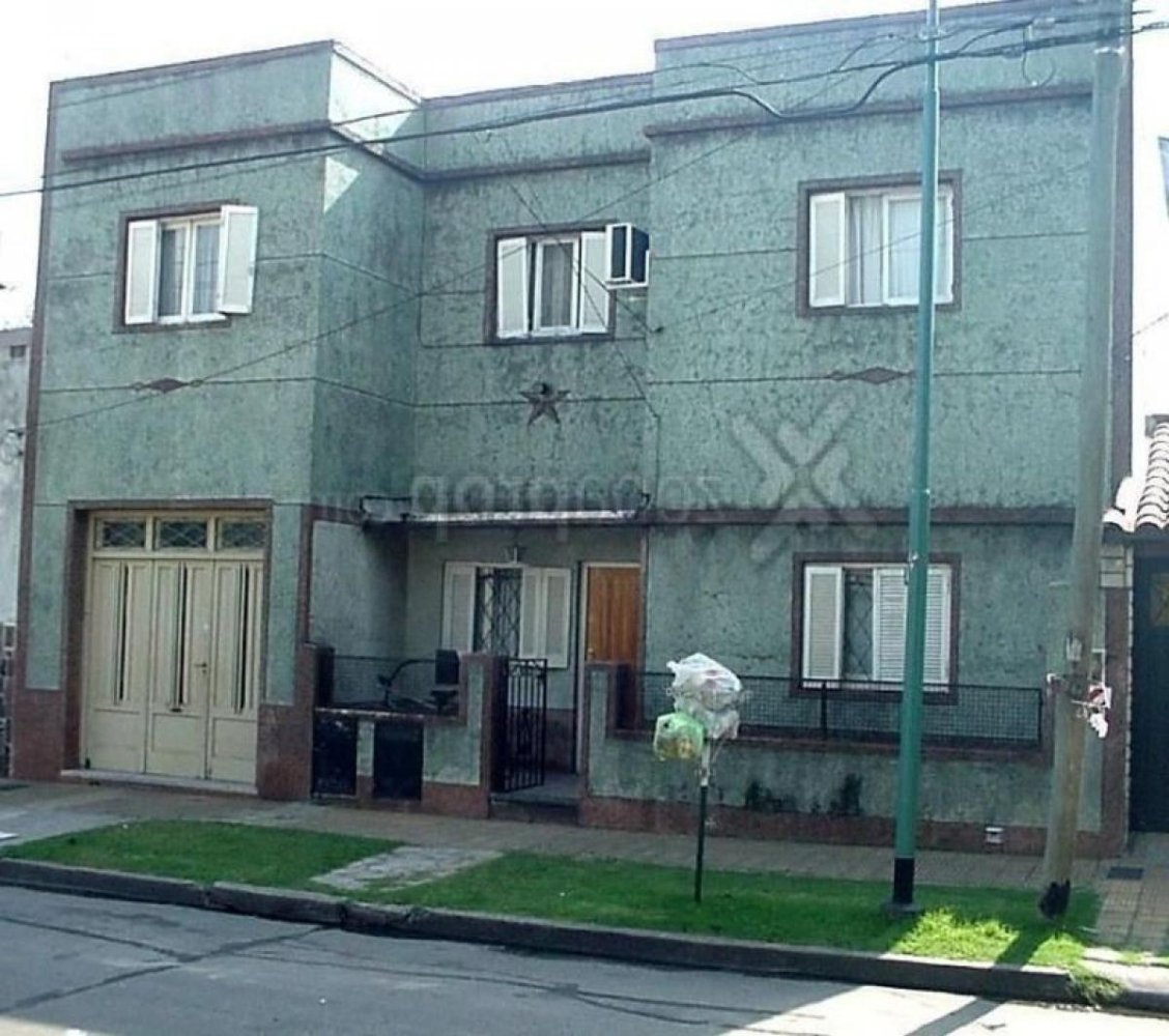 4 bedrooms House in Vicente Lopez, Argentina No. 9204
