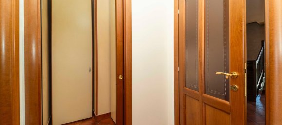 7 bedrooms Duplex in Vinovo, Italy No. 380320 24