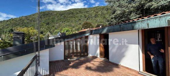 5 bedrooms Villa in Induno Olona, Italy No. 360427 2