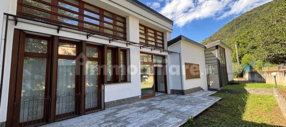 5 bedrooms Villa in Induno Olona, Italy No. 360427 21