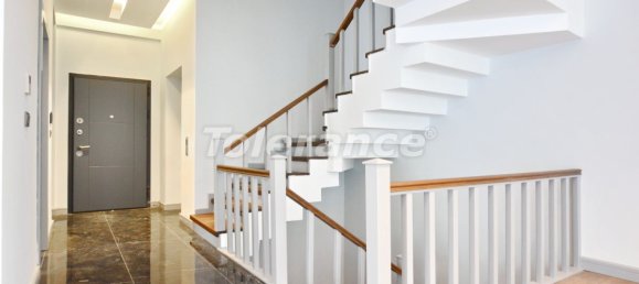 Villa 6+1 in Antalya, Turkey No. 26869 3