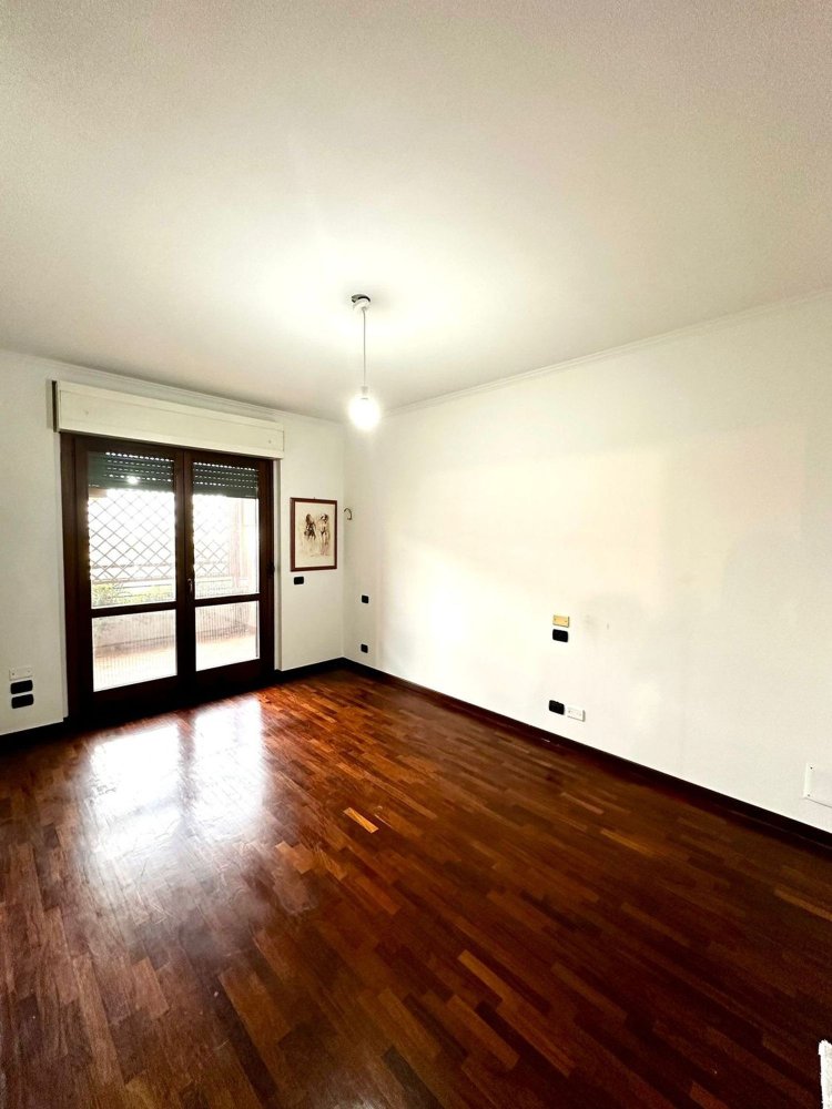 Apartamento de 2 dormitorios en Fiumicino, Italy No. 316677